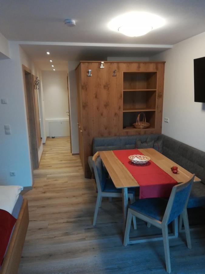 Haus Garz Lägenhet Weissensee Exteriör bild